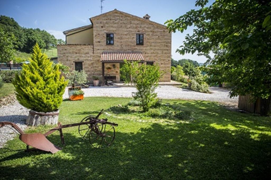 Il Casale Di Aurora Country House Colmurano Exterior photo